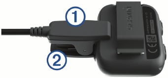 Garmin - Approach G10 - Charging the Device Charging the Device