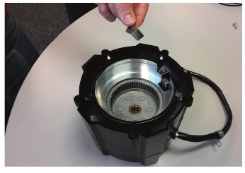 Warn - ZEON - Disassembly of ZEON Platinum Remote Controlled Clutch - Step 2 Disassembly of ZEON Platinum Remote Controlled Clutch - Step 2