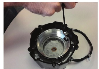 Warn - ZEON - Re-assembly for Platinum Winch remote controlled clutch - Step 8 Re-assembly for Platinum Winch remote controlled clutch - Step 8