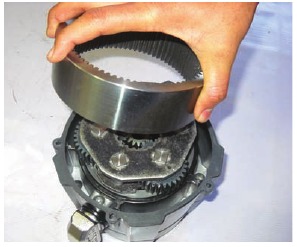 Warn - ZEON - Reassembly for ZEON Winch and ZEON Platinum Winch - Step 10 Reassembly for ZEON Winch and ZEON Platinum Winch - Step 10