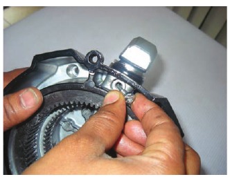 Warn - ZEON - Reassembly for ZEON Winch and ZEON Platinum Winch - Step 4 Reassembly for ZEON Winch and ZEON Platinum Winch - Step 4