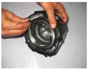 Warn - ZEON - Winch Disassembly - Step 17 Winch Disassembly - Step 17