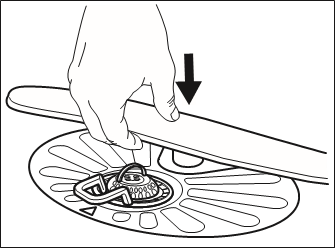 Cleaning the lower spray arm - Step 3