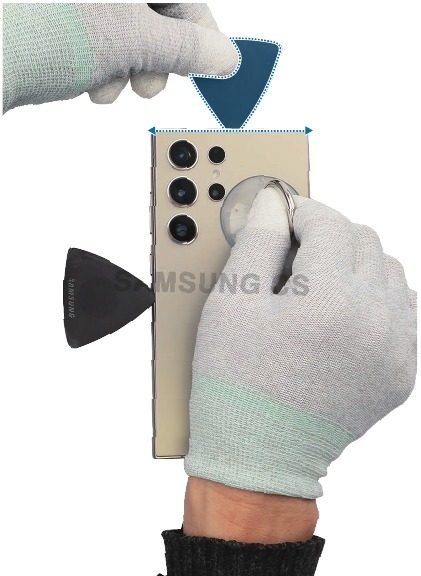 Back Cover Removal With Heating Pack - Step 6