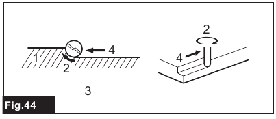 Adjusting the depth of cut when using the plunge base - Step 2