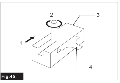 Adjusting the depth of cut when using the plunge base - Step 3