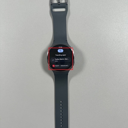 App suggestions in Play Store on Galaxy Watch 8 LTE