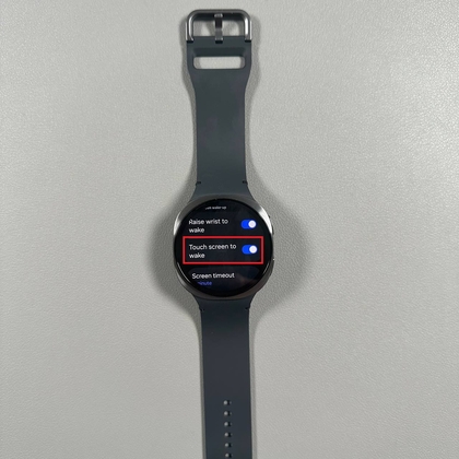 Touch screen to wake setting on Samsung Galaxy Watch 8