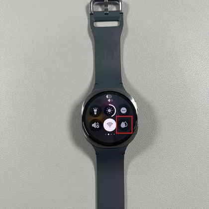 Water Lock icon on Samsung Galaxy Watch 8