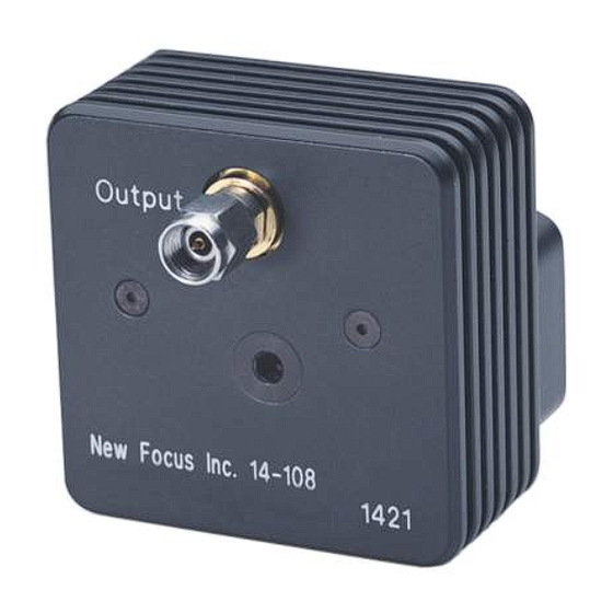 User Manuals: New Focus 1421 Broadband Amplifier